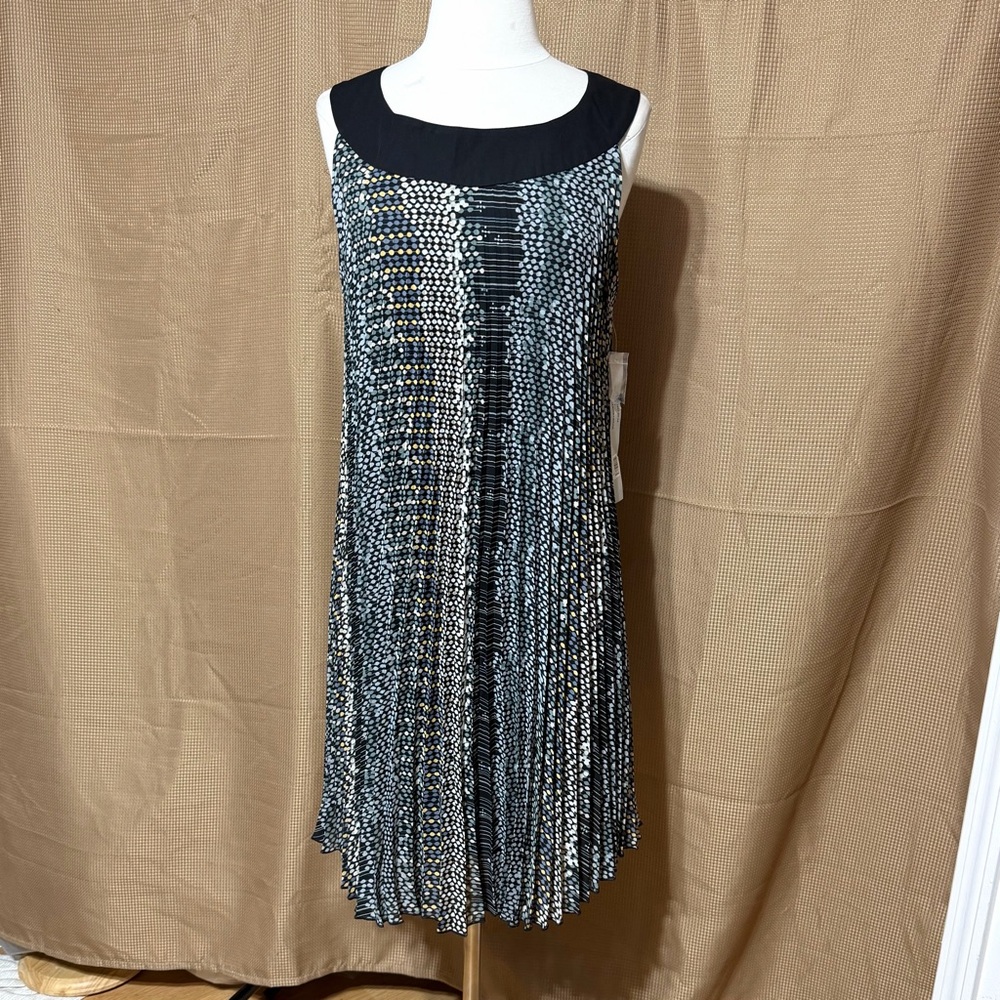 Voir Voir Black and White Printed Sleeveless Pleated Midi Dress